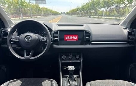 Skoda Karoq I, 2022 год, 1 635 000 рублей, 9 фотография