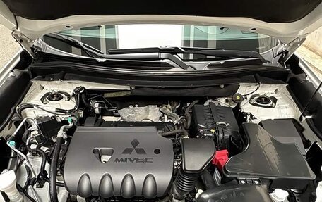 Mitsubishi Outlander III рестайлинг 3, 2022 год, 1 720 000 рублей, 10 фотография