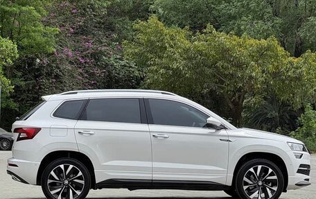 Skoda Karoq I, 2023 год, 1 680 000 рублей, 5 фотография