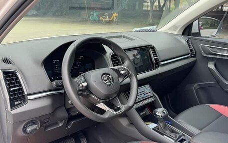 Skoda Karoq I, 2023 год, 1 680 000 рублей, 14 фотография