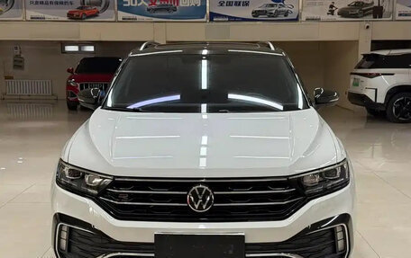 Volkswagen T-Roc I, 2022 год, 1 450 000 рублей, 2 фотография