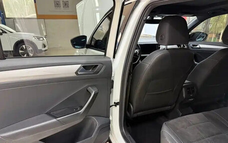 Volkswagen T-Roc I, 2022 год, 1 450 000 рублей, 15 фотография