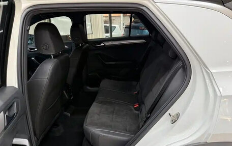 Volkswagen T-Roc I, 2022 год, 1 450 000 рублей, 16 фотография