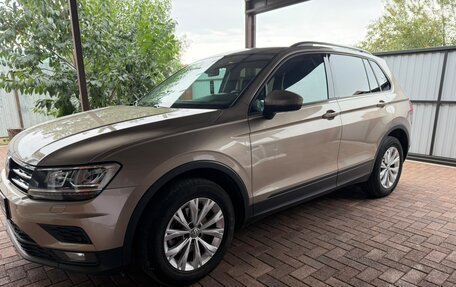 Volkswagen Tiguan II, 2020 год, 2 270 000 рублей, 2 фотография