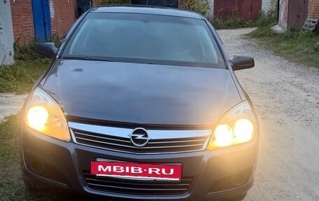 Opel Astra H, 2007 год, 265 000 рублей, 2 фотография