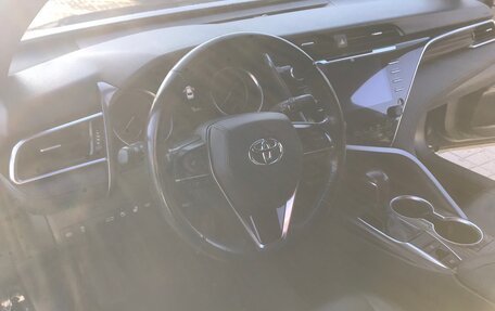 Toyota Camry, 2018 год, 2 965 000 рублей, 9 фотография