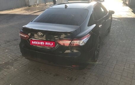 Toyota Camry, 2018 год, 2 965 000 рублей, 4 фотография