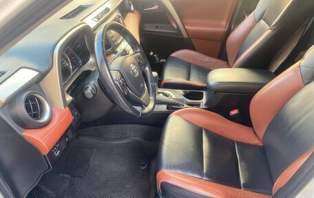 Toyota RAV4, 2013 год, 1 750 000 рублей, 8 фотография