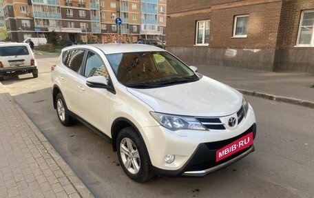 Toyota RAV4, 2013 год, 1 750 000 рублей, 2 фотография