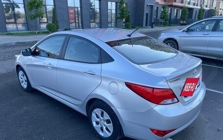 Hyundai Solaris II рестайлинг, 2015 год, 860 000 рублей, 4 фотография