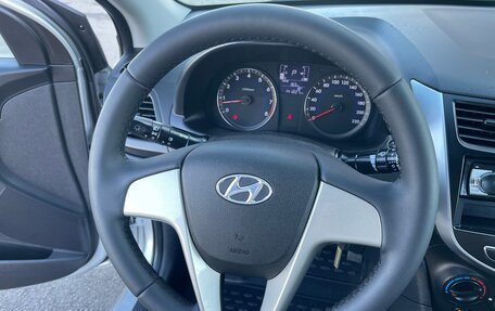 Hyundai Solaris II рестайлинг, 2015 год, 860 000 рублей, 20 фотография
