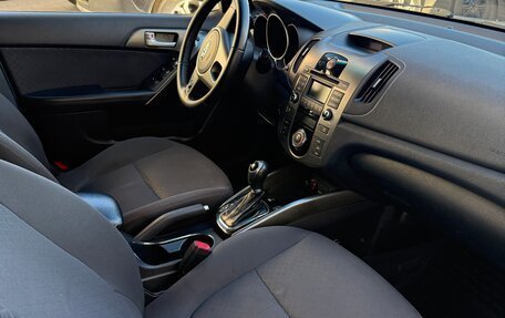 KIA Cerato III, 2010 год, 523 000 рублей, 10 фотография