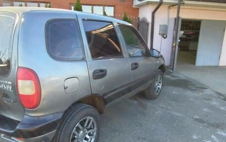 Chevrolet Niva I рестайлинг, 2004 год, 345 000 рублей, 3 фотография