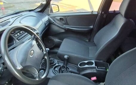 Chevrolet Niva I рестайлинг, 2004 год, 345 000 рублей, 8 фотография