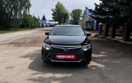Toyota Camry, 2015 год, 2 180 000 рублей, 2 фотография