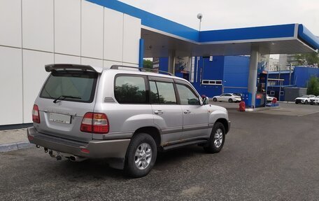 Toyota Land Cruiser 100 рестайлинг 2, 2006 год, 3 500 000 рублей, 2 фотография