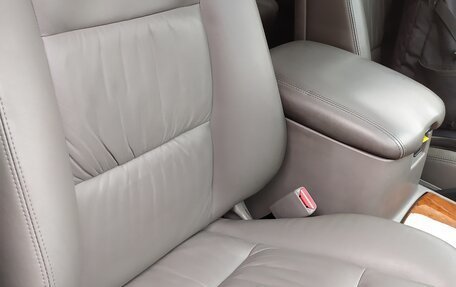 Toyota Land Cruiser 100 рестайлинг 2, 2006 год, 3 500 000 рублей, 13 фотография