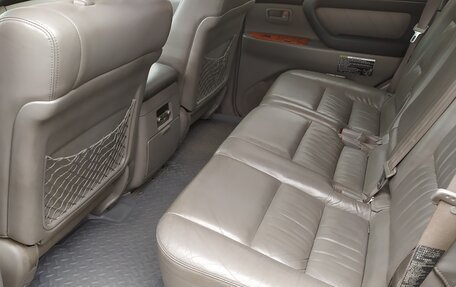 Toyota Land Cruiser 100 рестайлинг 2, 2006 год, 3 500 000 рублей, 14 фотография