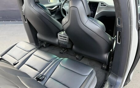 Tesla Model X I, 2018 год, 2 790 000 рублей, 17 фотография