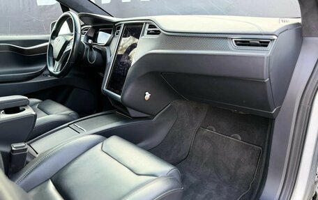 Tesla Model X I, 2018 год, 2 790 000 рублей, 13 фотография