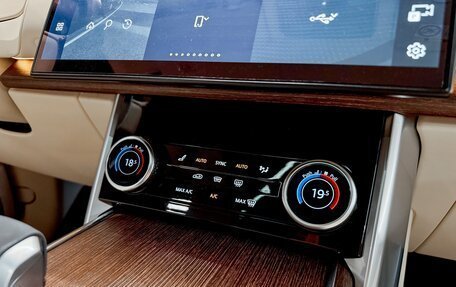 Land Rover Range Rover IV рестайлинг, 2022 год, 18 700 000 рублей, 14 фотография