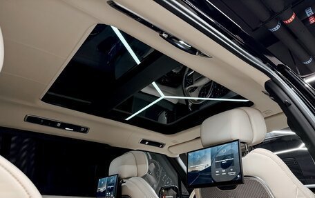 Land Rover Range Rover IV рестайлинг, 2022 год, 18 700 000 рублей, 20 фотография