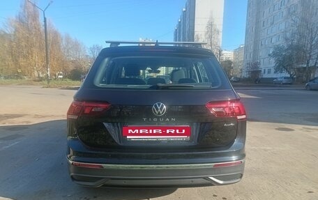 Volkswagen Tiguan II, 2021 год, 3 000 000 рублей, 4 фотография