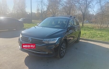 Volkswagen Tiguan II, 2021 год, 3 000 000 рублей, 2 фотография