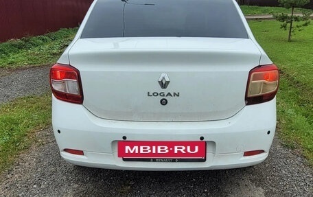 Renault Logan II, 2018 год, 700 000 рублей, 2 фотография