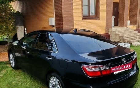 Toyota Camry, 2017 год, 1 650 000 рублей, 6 фотография