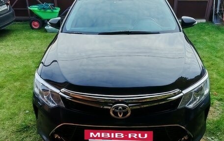 Toyota Camry, 2017 год, 1 650 000 рублей, 3 фотография