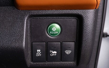 Honda Vezel, 2014 год, 1 499 000 рублей, 18 фотография