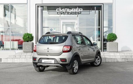 Renault Sandero II рестайлинг, 2015 год, 800 000 рублей, 2 фотография