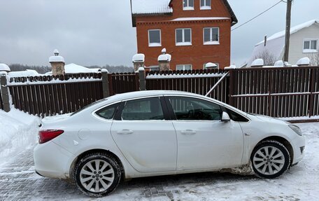 Opel Astra J, 2014 год, 800 000 рублей, 2 фотография
