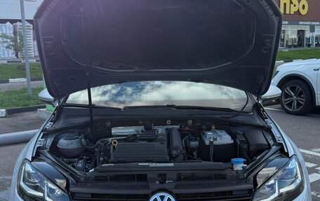 Volkswagen Golf VII рестайлинг, 2018 год, 1 900 000 рублей, 8 фотография