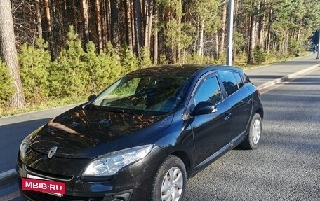 Renault Megane III рестайлинг, 2012 год, 680 000 рублей, 2 фотография