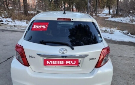 Toyota Vitz, 2011 год, 700 000 рублей, 3 фотография