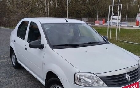 Renault Logan I, 2014 год, 650 000 рублей, 1 фотография