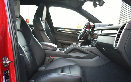Porsche Cayenne III, 2021 год, 8 990 000 рублей, 17 фотография