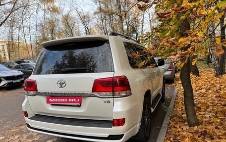 Toyota Land Cruiser 200, 2016 год, 5 000 000 рублей, 6 фотография