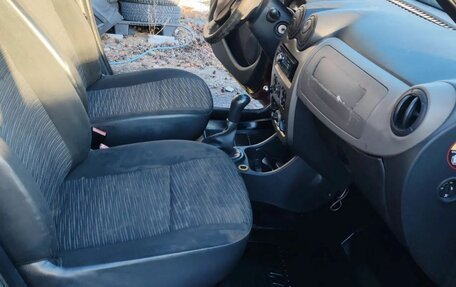 Renault Logan I, 2010 год, 295 000 рублей, 4 фотография