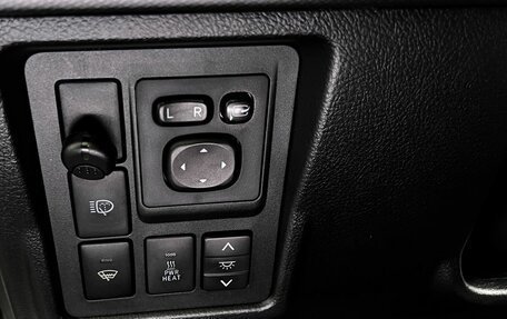 Toyota Land Cruiser Prado 150 рестайлинг, 2011 год, 2 470 000 рублей, 20 фотография