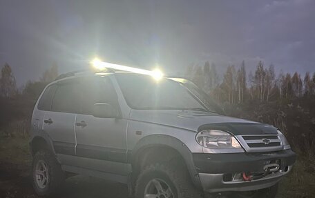 Chevrolet Niva I рестайлинг, 2004 год, 495 000 рублей, 8 фотография