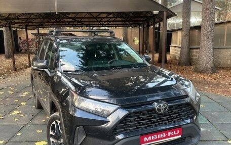 Toyota RAV4, 2019 год, 2 500 000 рублей, 1 фотография
