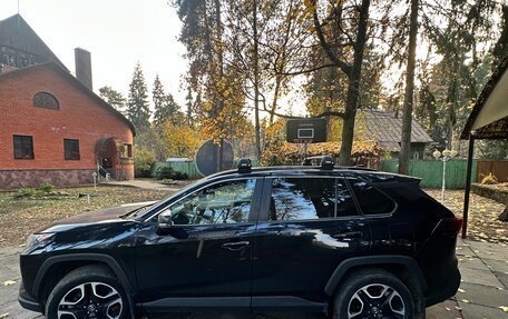 Toyota RAV4, 2019 год, 2 500 000 рублей, 3 фотография