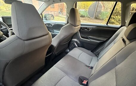 Toyota RAV4, 2019 год, 2 500 000 рублей, 8 фотография