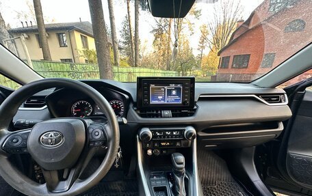 Toyota RAV4, 2019 год, 2 500 000 рублей, 11 фотография