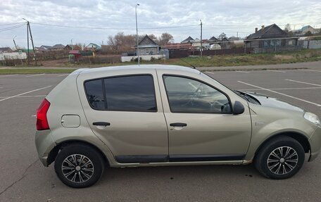 Renault Sandero I, 2013 год, 400 000 рублей, 5 фотография