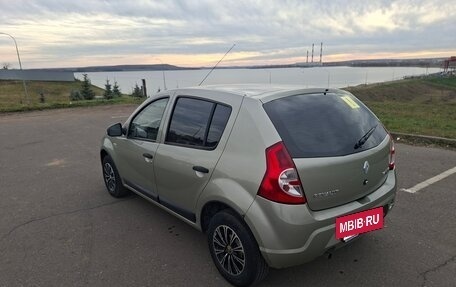 Renault Sandero I, 2013 год, 400 000 рублей, 4 фотография