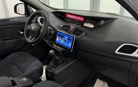 Renault Scenic III рестайлинг, 2010 год, 1 250 000 рублей, 8 фотография